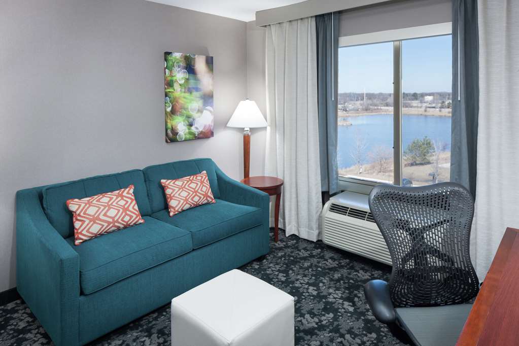 Фото Hilton Garden Inn Naperville/Warrenville