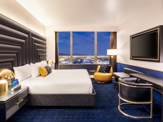 Фото Circa Resort & Casino
