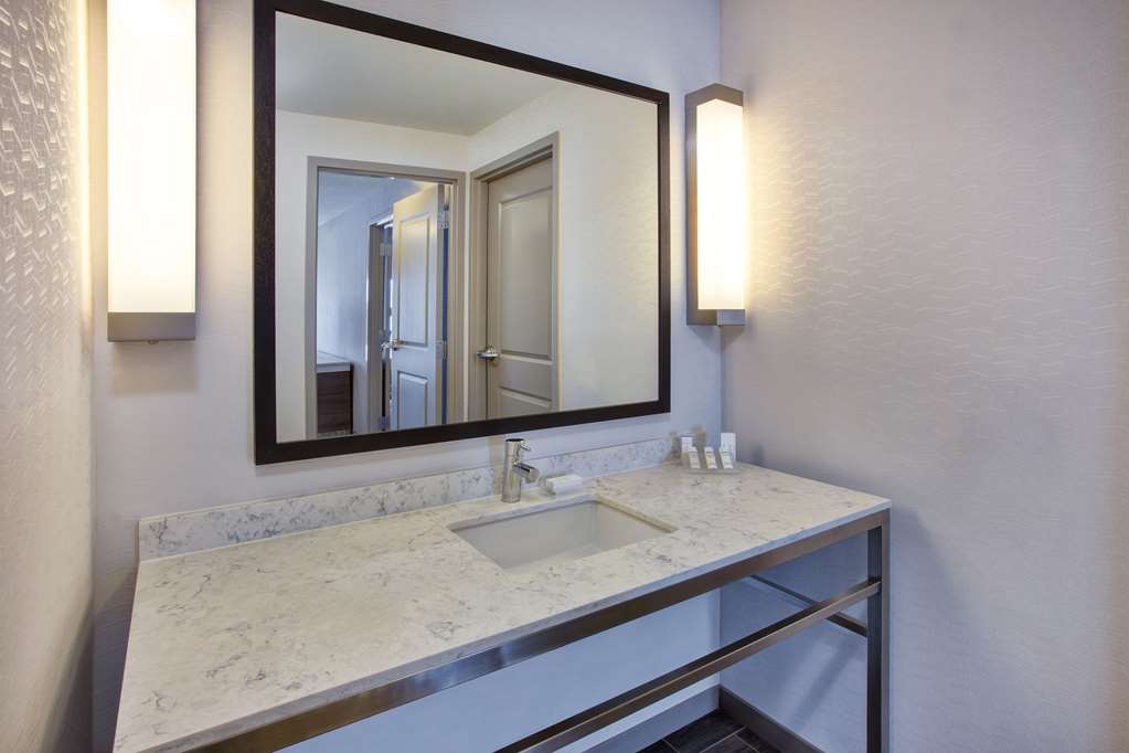 Фото Hilton Garden Inn Chesterton