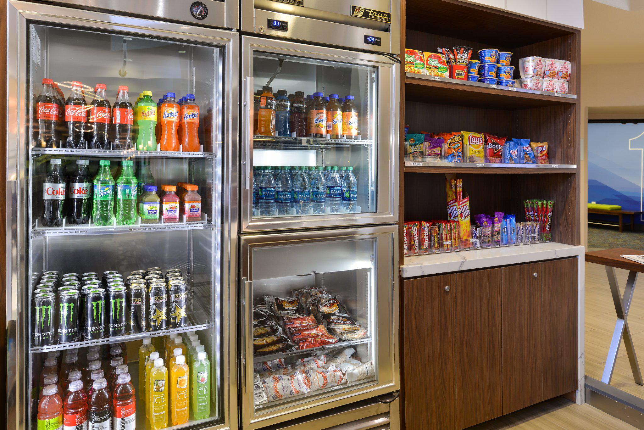 Фото Holiday Inn Express Hotel & Suites Elk Grove Ctrl Sacramento, an Ihg Hotel