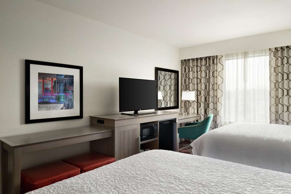 Фото Hampton Inn & Suites St. Louis/Alton