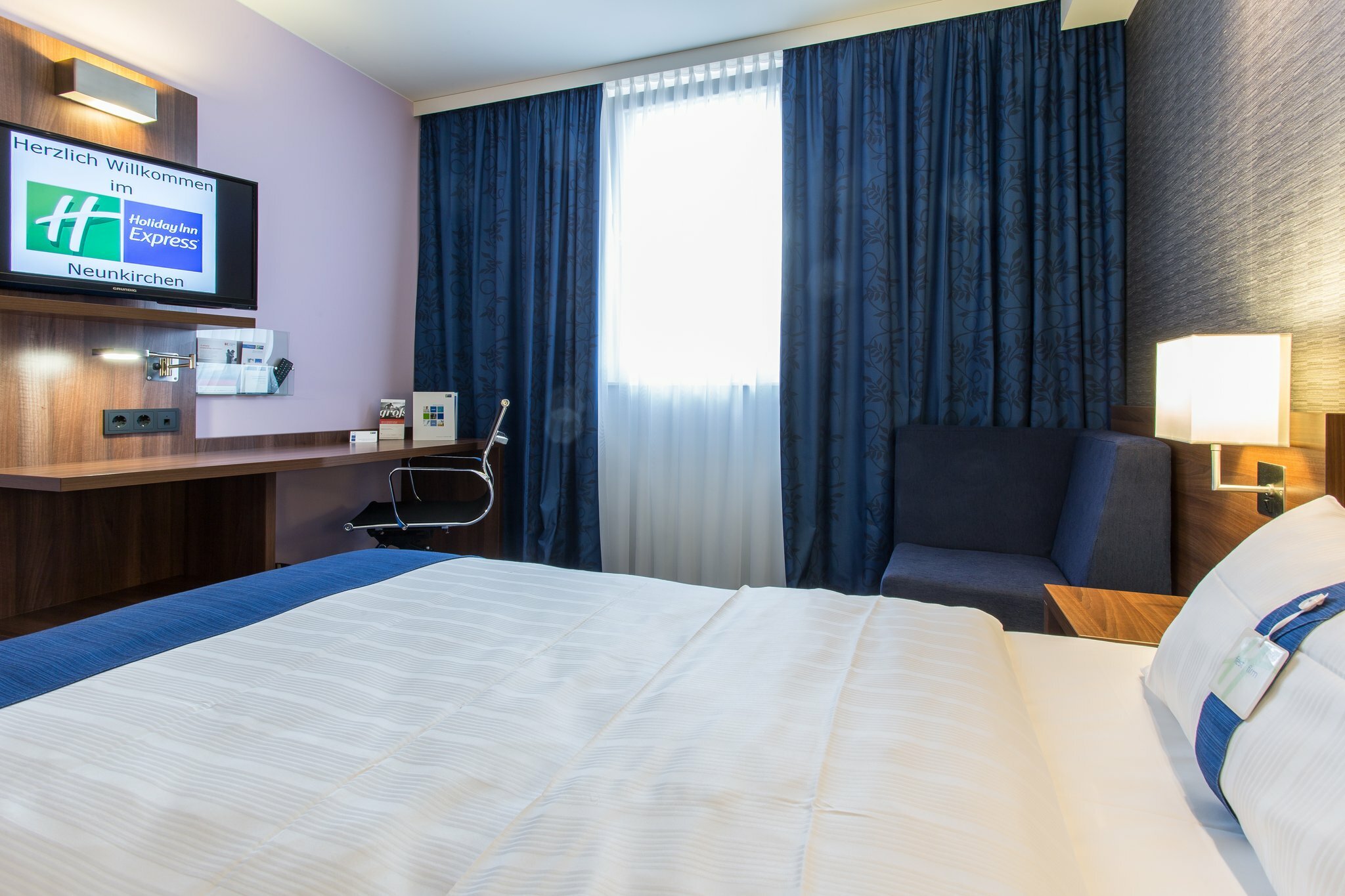 Фото Holiday Inn Express Neunkirchen
