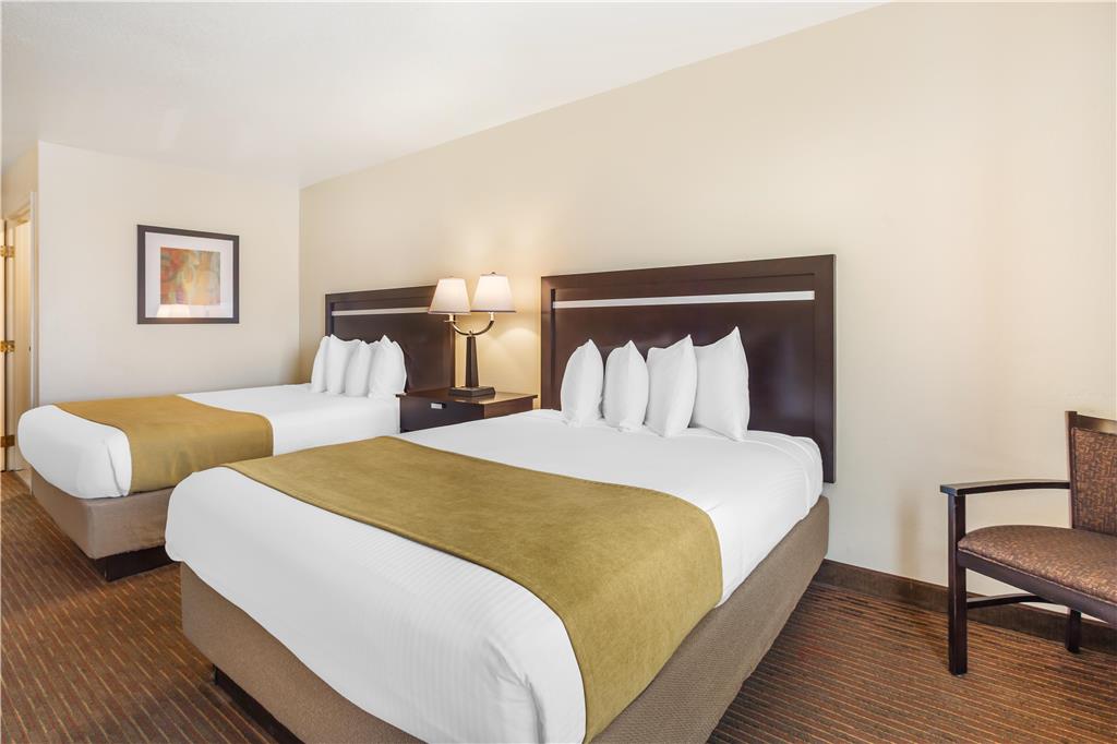 Фото Best Western Luxury Inn