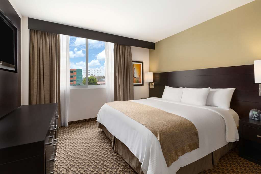 Фото DoubleTree by Hilton Queretaro