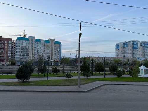 На площади Свободы — фото 3