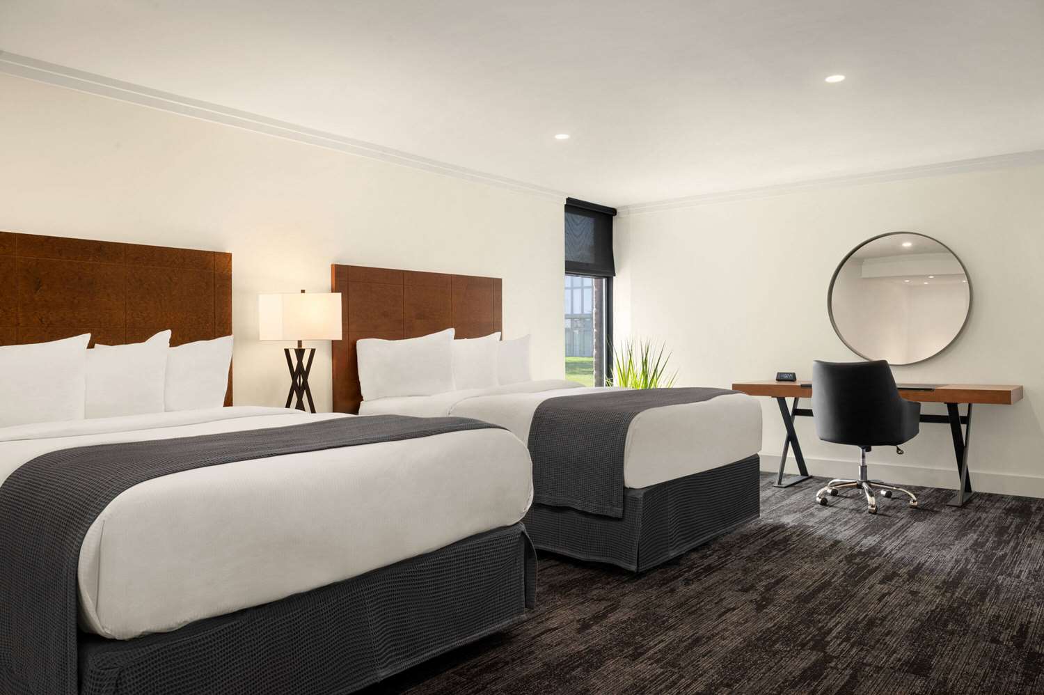 Фото Ramada by Wyndham Cornwall