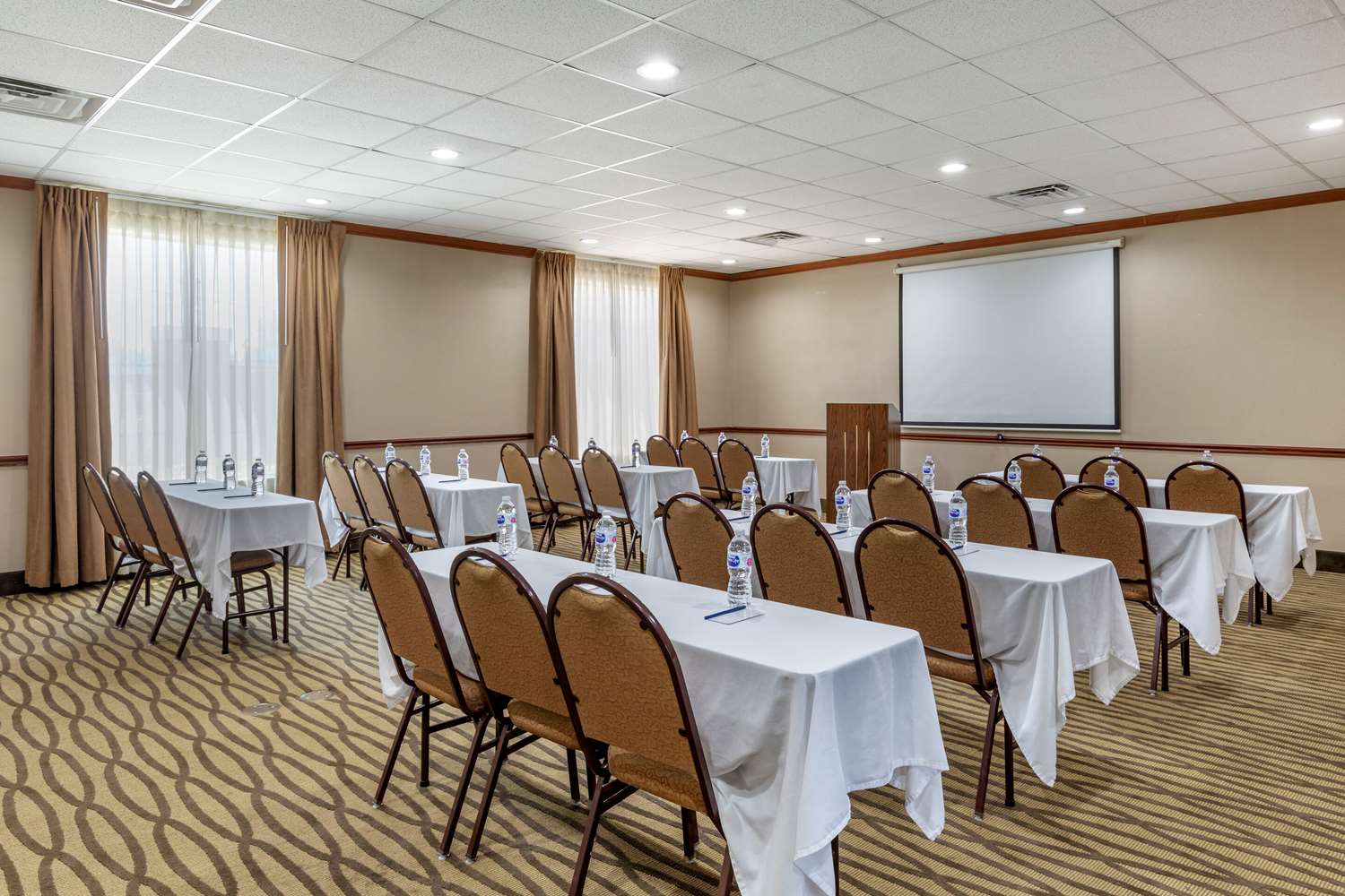 Фото Comfort Suites Waco Near University Area