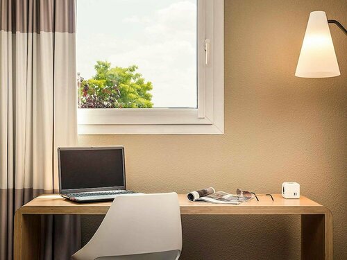 Гостиница Ibis Massy в Палезо