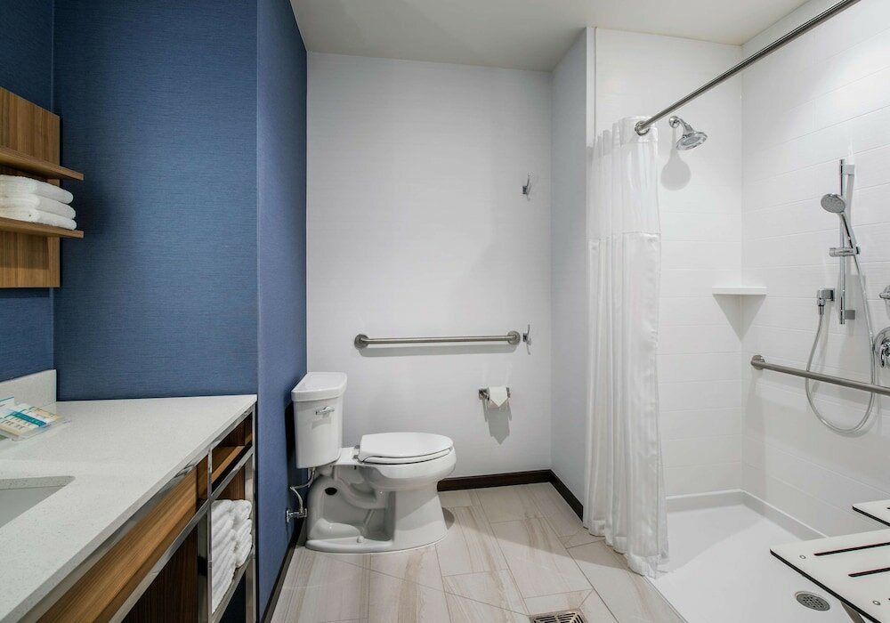 Фото Hilton Garden Inn Winnipeg South