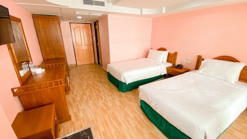 Фото A. A. Pattaya Golden Beach Hotel
