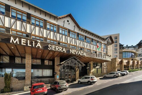 Внешний вид отеля Meliá Sierra Nevada в Моначиле, фото 1