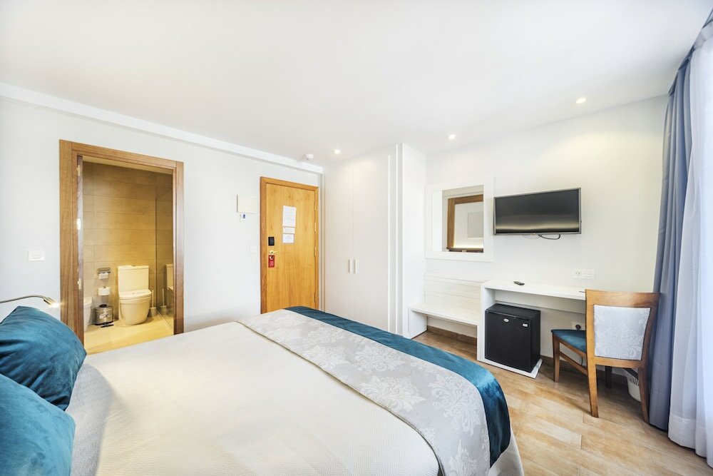 Фото Óbal Urban Hotel