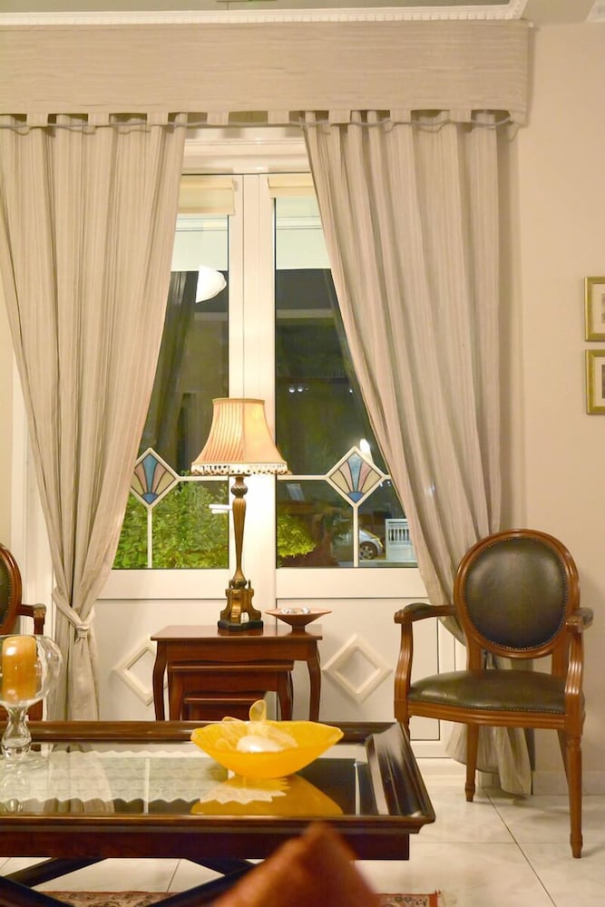 Фото Hotel Ioni