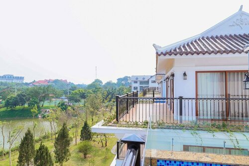 Гостиница Westlake Hotel & Resort Vinh Phuc в Виньйене