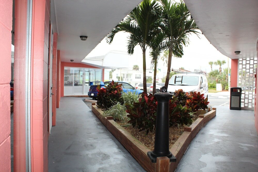 Фото Cove Motel Oceanfront