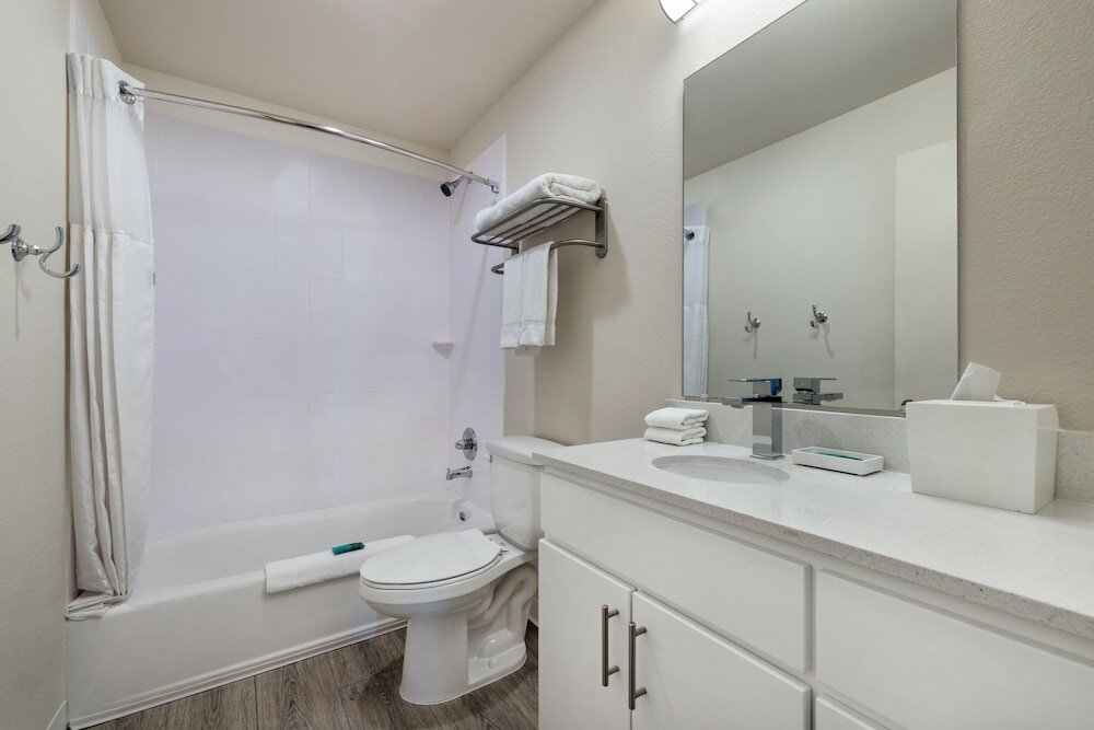 Фото WaterWalk Hotel Dallas-Las Colinas