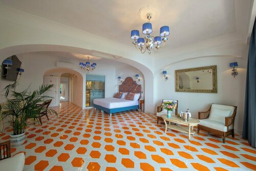 Внешний вид отеля Hotel Pellegrino в Прайано, фото 2