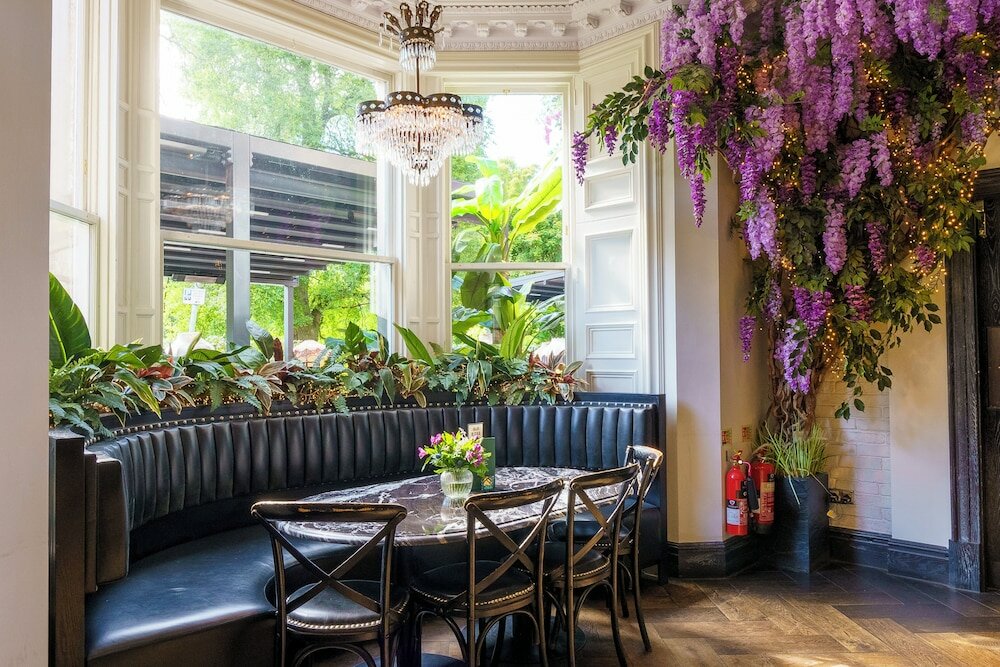 Фото Black Ivy Hotel