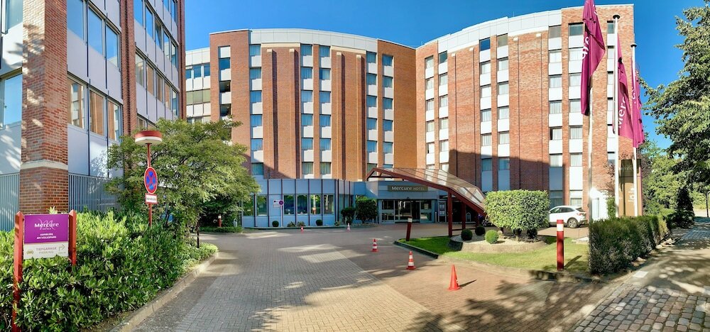 Фото Mercure Hotel Hamburg am Volkspark