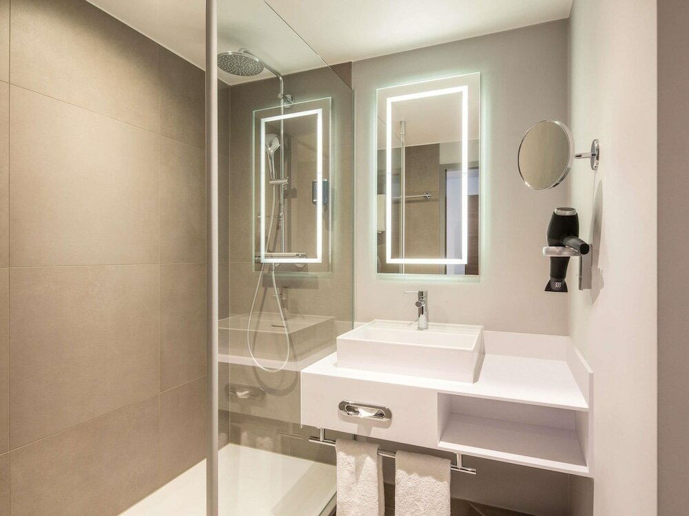 Фото Novotel Hamburg City Alster