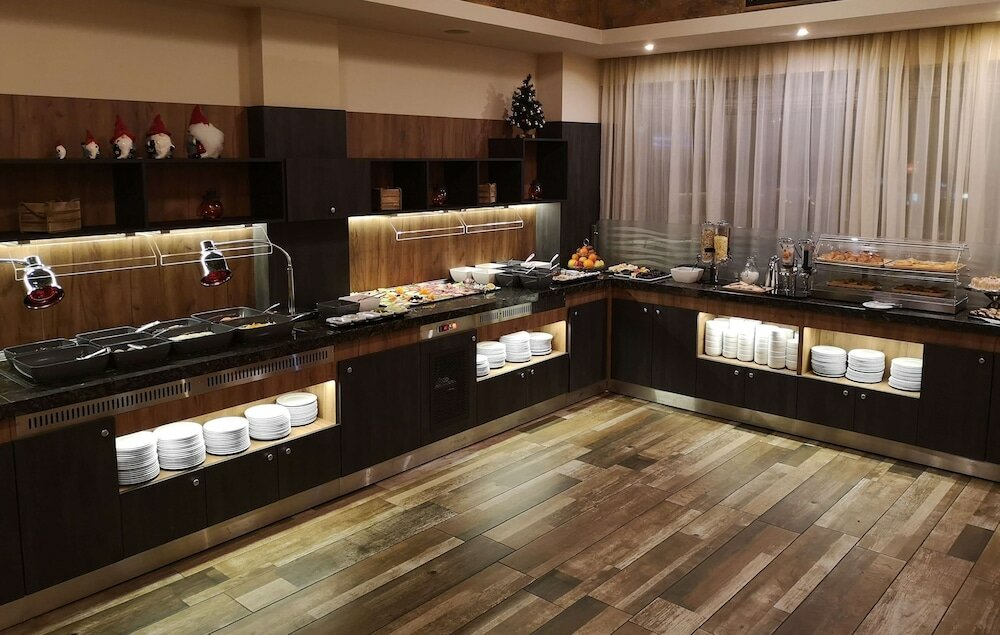 Фото Golden Tulip Varna