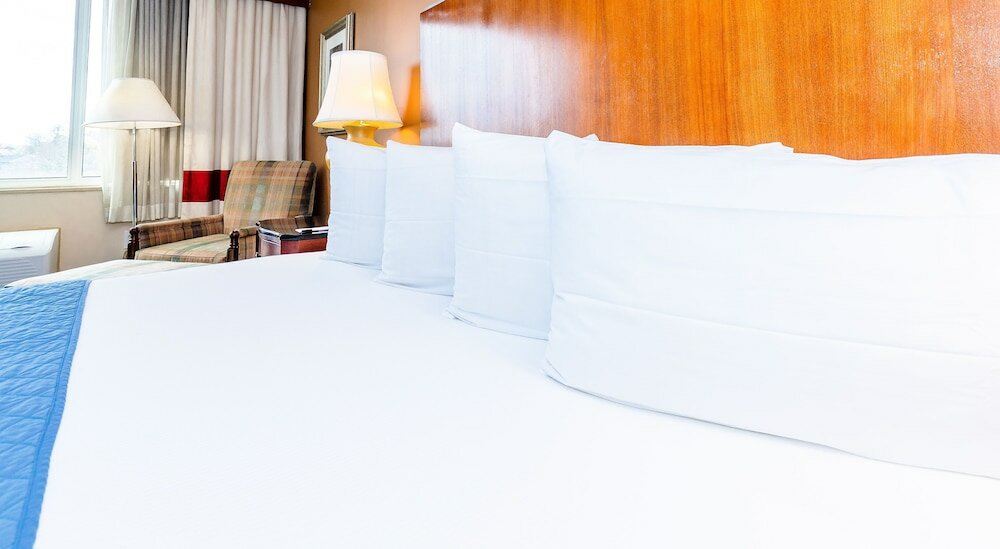 Фото Metro Points Hotel