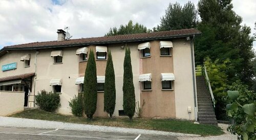 Гостиница Symp'hotel в Ла-Туре-дю-Пене