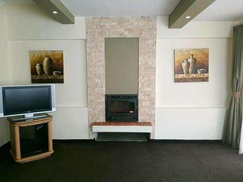 Гостиница Madisson Hotel в Джунии