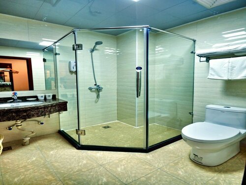 Гостиница GreenTree Inn Zhangjiakou Jinding Ci’er Mountain Road Business Hotel в Чжанцзякоу