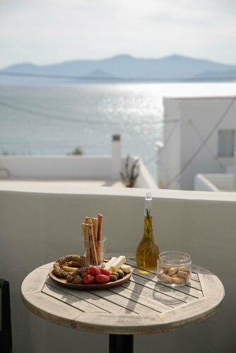 Гостиница Iria Beach art hotel