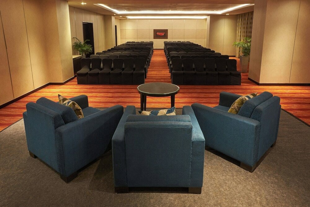 Фото Courtyard by Marriott Mumbai International Airport