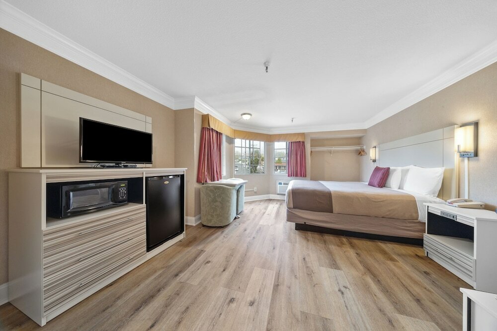 Фото Americas Best Value Inn San Clemente Beach