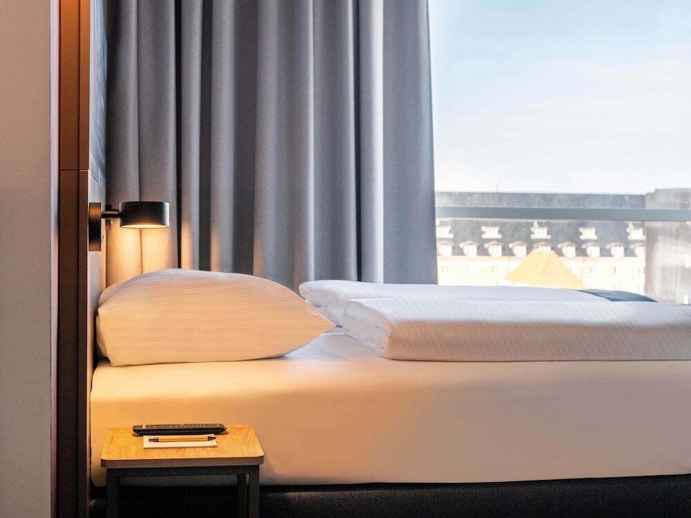 Фото B&b Hotel Stuttgart-Neckarhafen