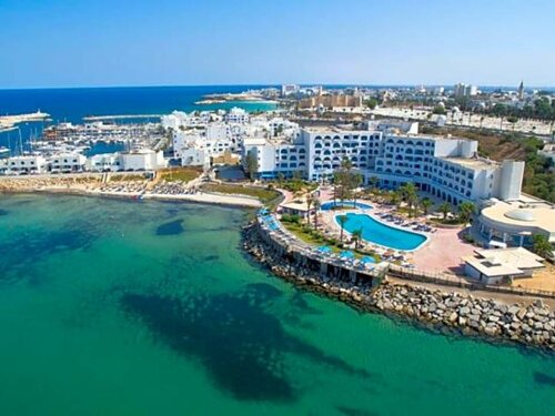 Гостиница Regency Hotel & x26; SPA в Монастире