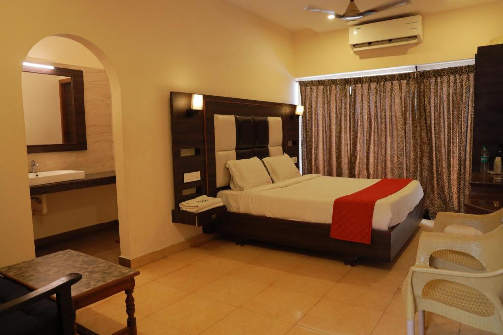 Фото Hotel Maadhini