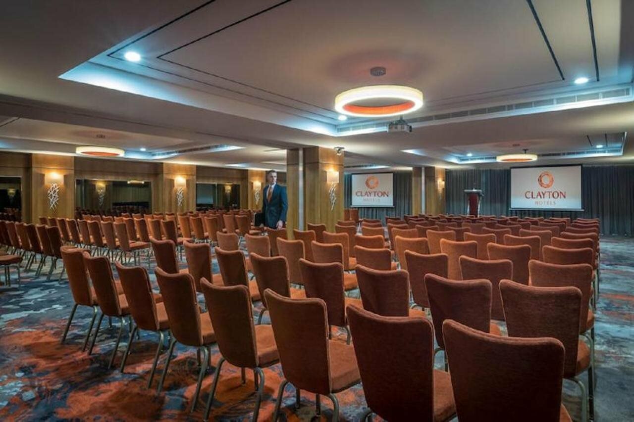 Фото Clayton Hotel Dublin Airport