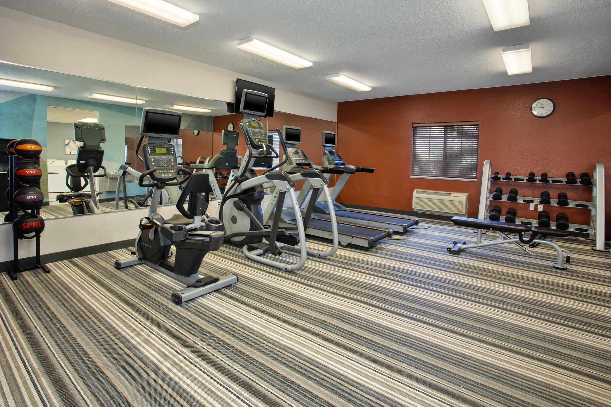 Фото Candlewood Suites Kenosha, an Ihg Hotel