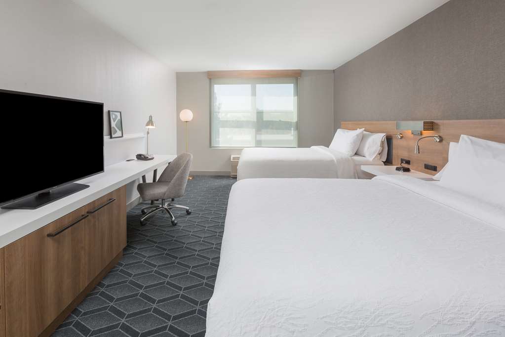 Фото Hilton Garden Inn Oakland/San Leandro
