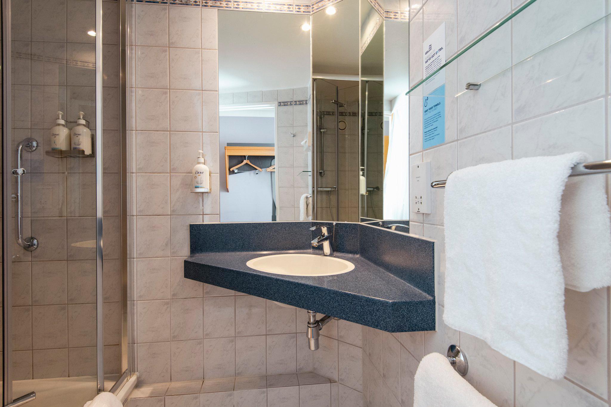 Фото Holiday Inn Express London Chingford