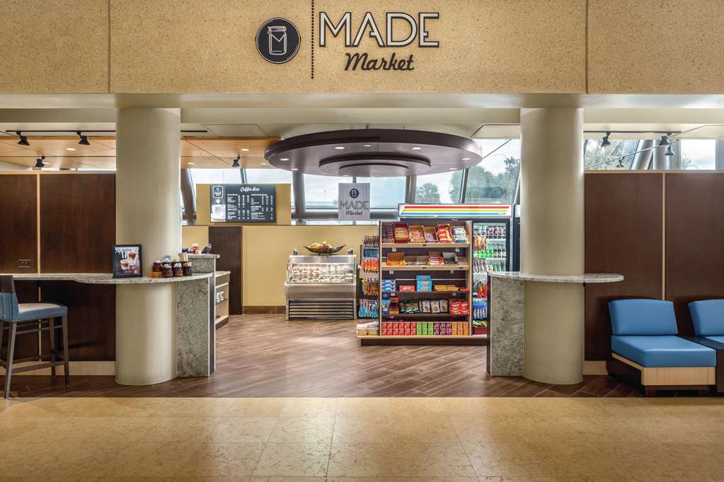 Фото Doubletree by Hilton Orlando Downtown
