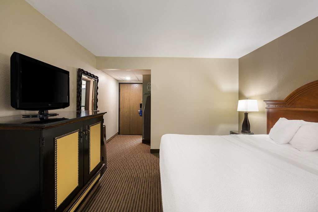Фото Revel Hotel Minot, SureStay Collection by Best Western