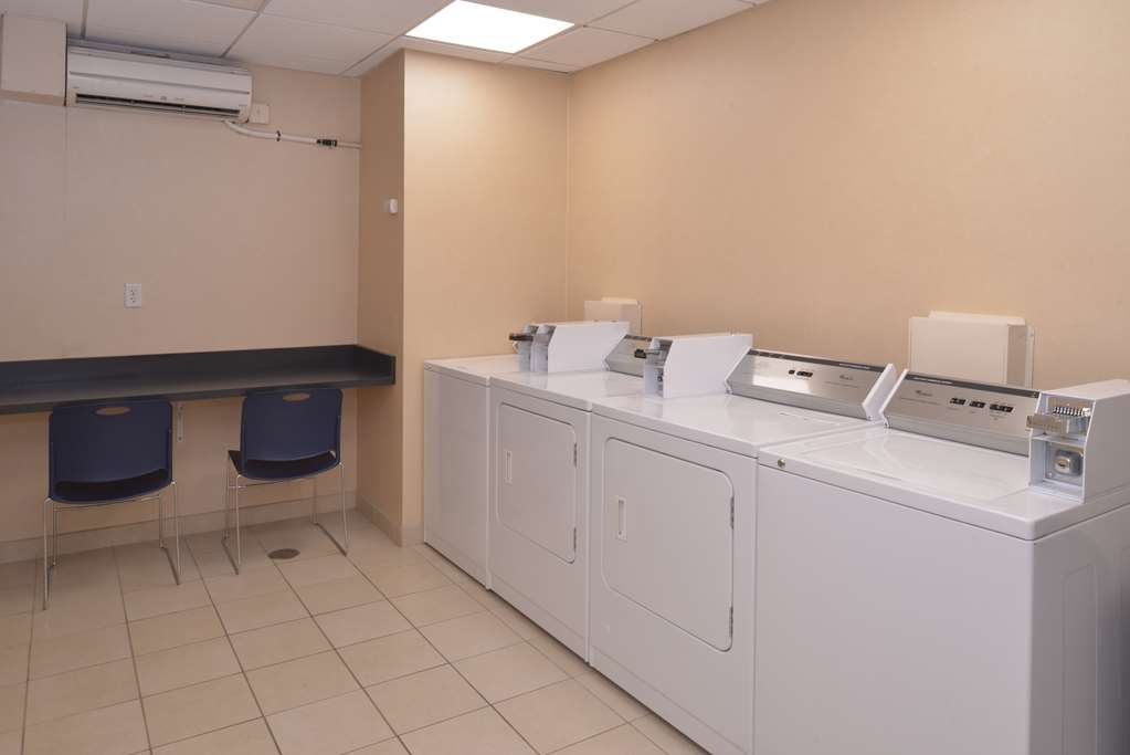 Фото Hampton Inn & Suites Bakersfield North-Airport
