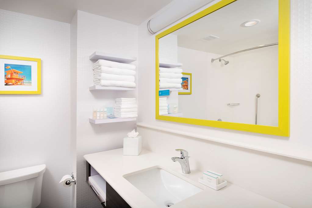 Фото Hampton Inn Miami - Airport East