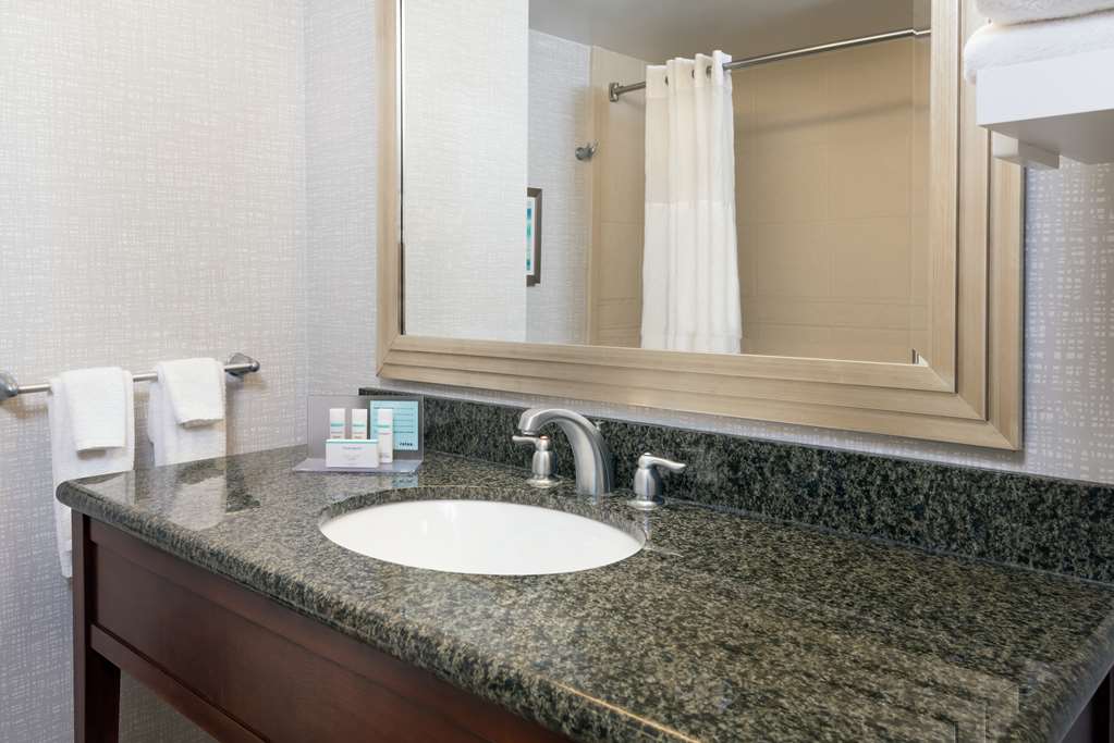 Фото Hampton Inn & Suites Orlando Airport @ Gateway Village