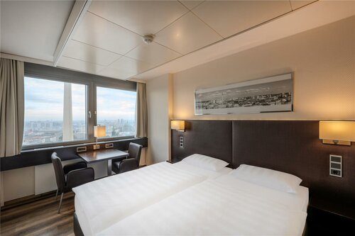 Гостиница Park Inn by Radisson Berlin Alexanderplatz в Берлине
