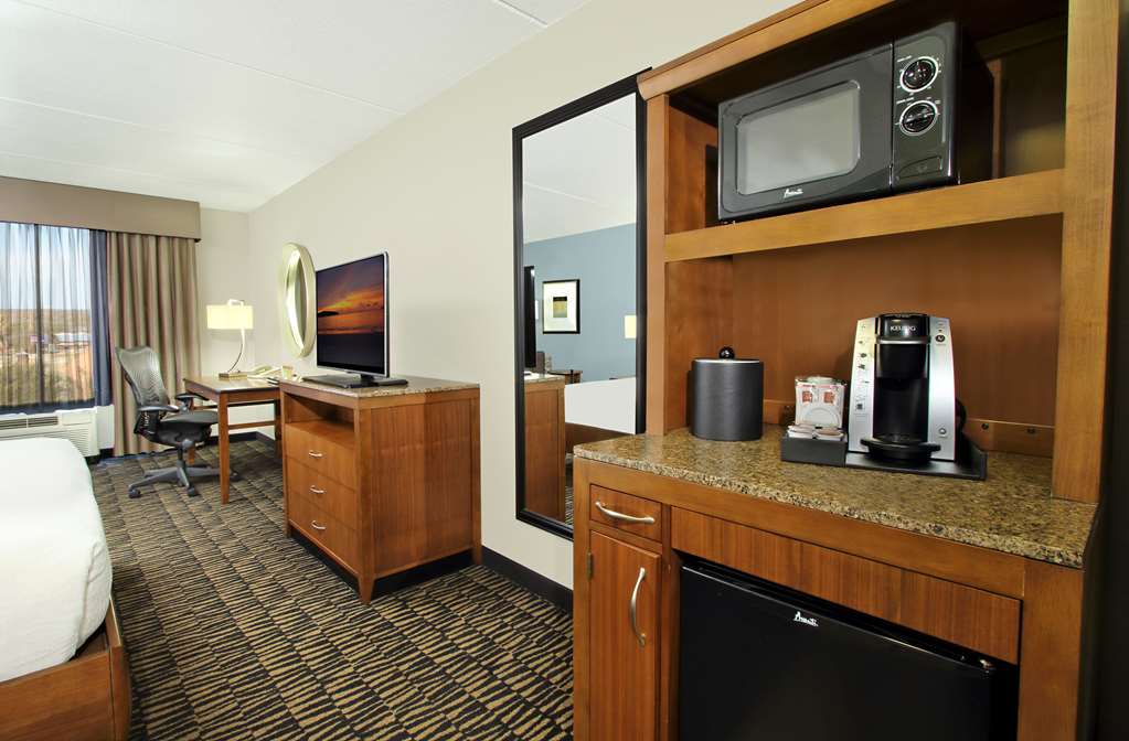 Фото Hilton Garden Inn Austin Nw/Arboretum