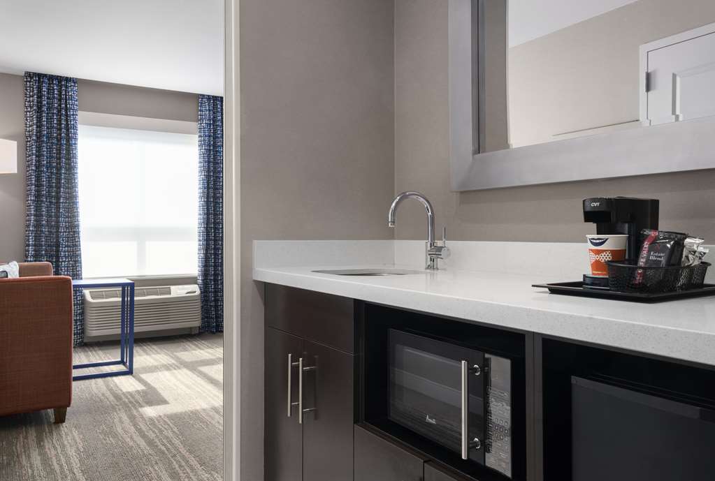 Фото Hampton Inn & Suites Worcester