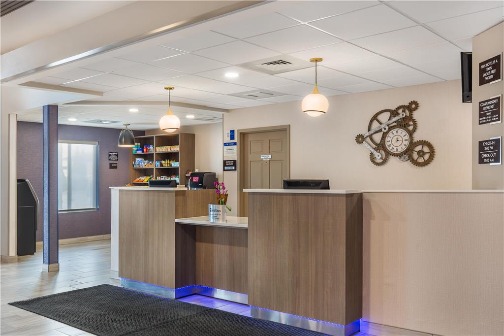 Фото Manchester Inn and Suites