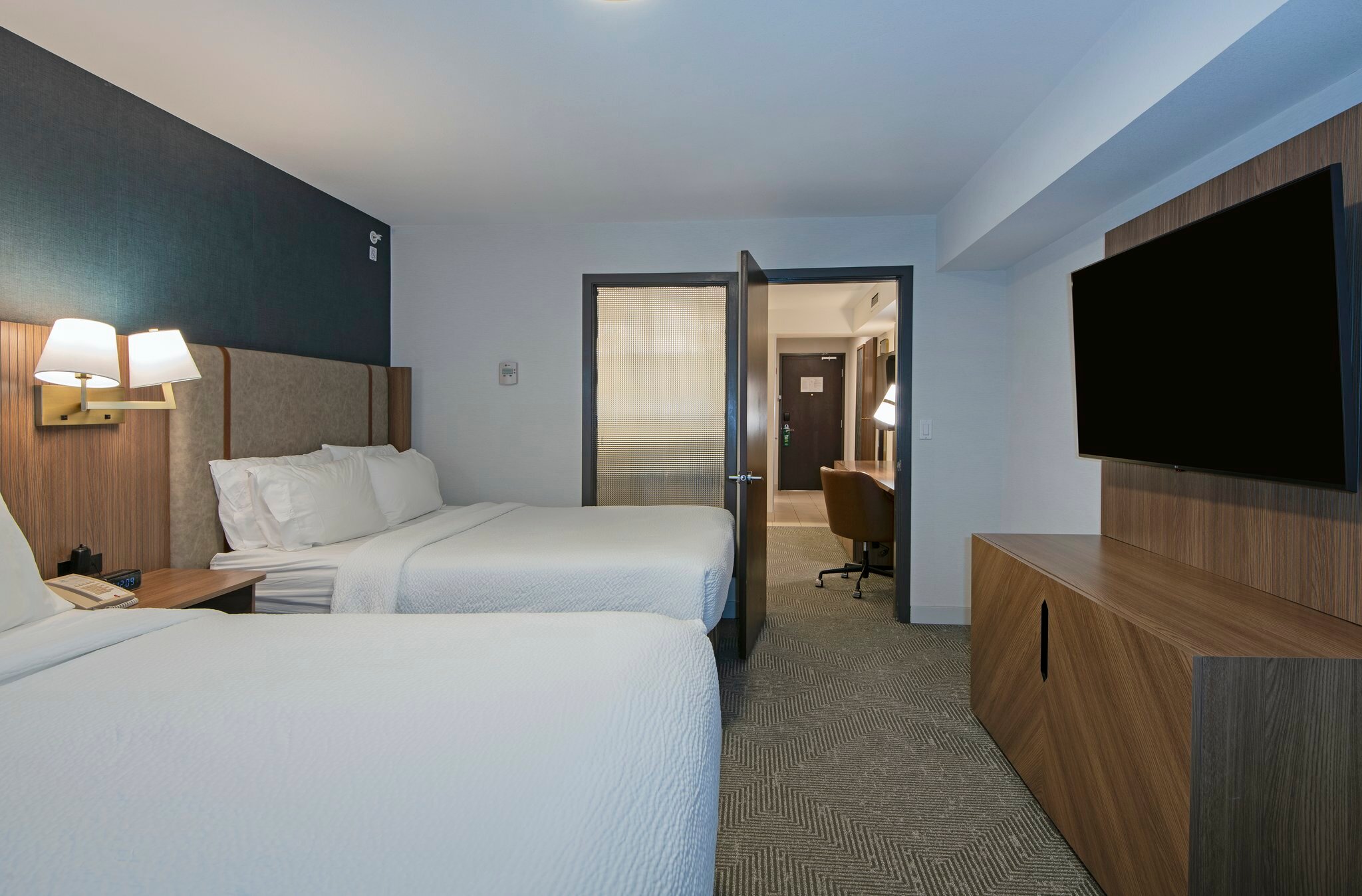 Фото Holiday Inn Hotel and Suites-Kamloops