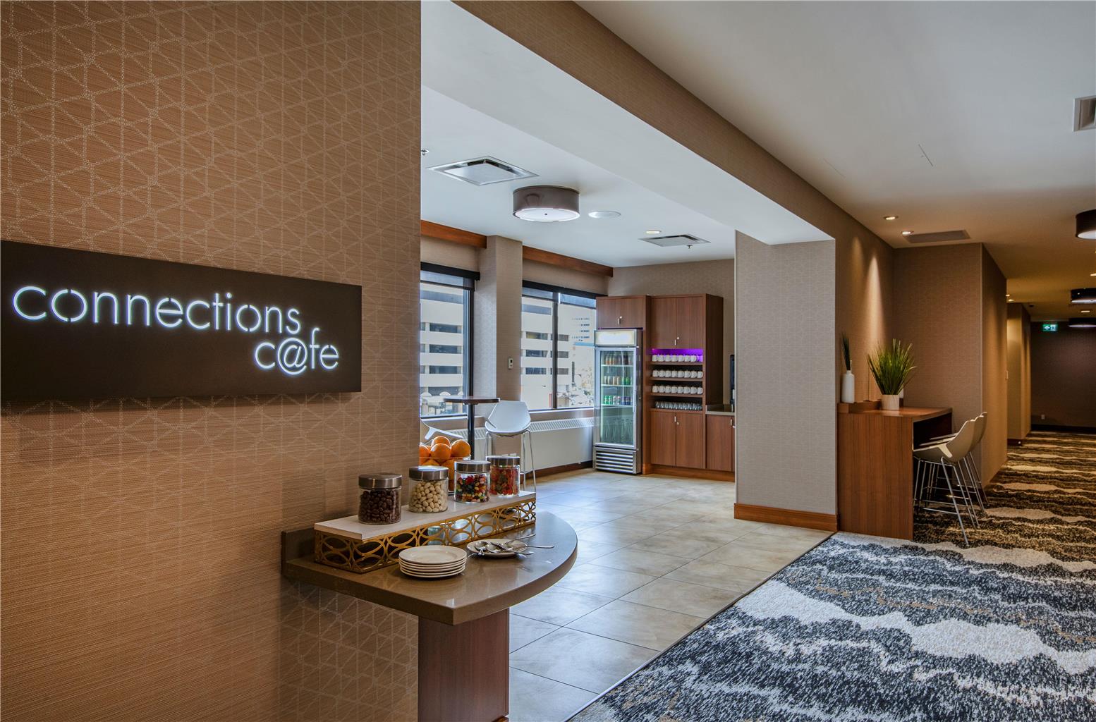 Фото DoubleTree by Hilton Hotel & Conference Centre Regina